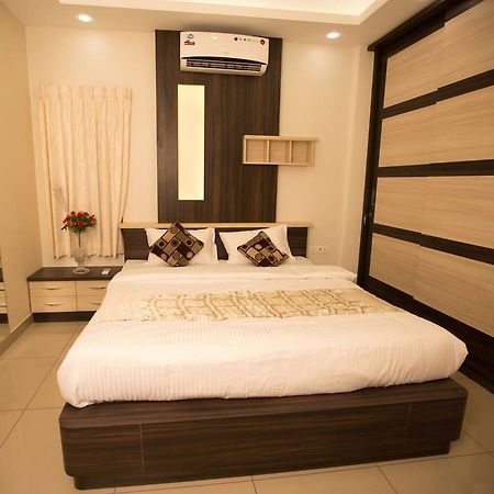 Benaka Suites Bangalore Ngoại thất bức ảnh